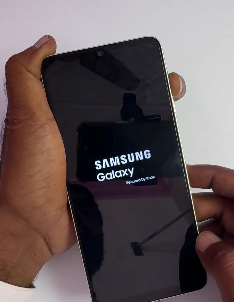 Samsung Galaxy boot logo appearing after holding the volume and power buttons
